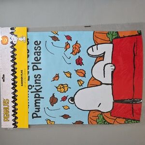 Peanuts Snoopy Fall Garden Flag NWT